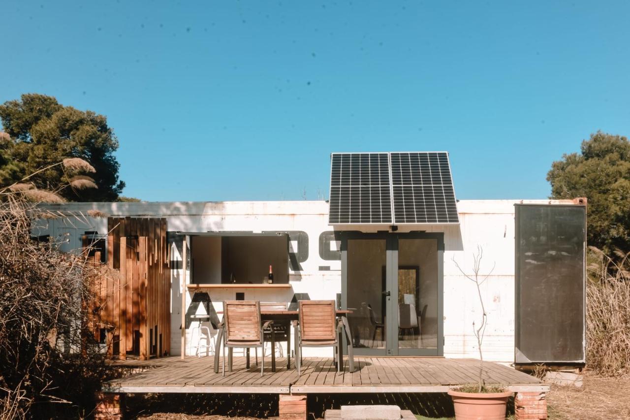 Cooltainer Retreat: Sustainable Coastal Forest Tiny House Near Barcelona Castelldefels Exteriér fotografie